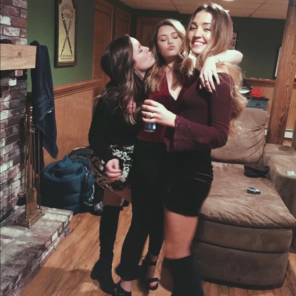 Meet your Posher, Emma - Picture 1 of 4